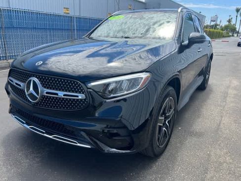 Used 2026 Mercedes-Benz GLC 300 4MATIC image 9