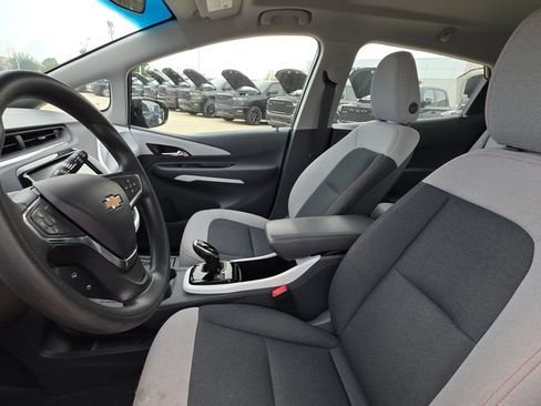Used 2020 Chevrolet Bolt LT FWD image 11