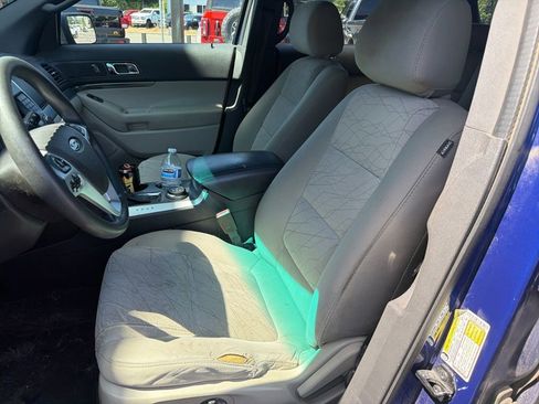 Used 2013 Ford Explorer 4WD w/ Class III Trailer Tow Pkg image 2