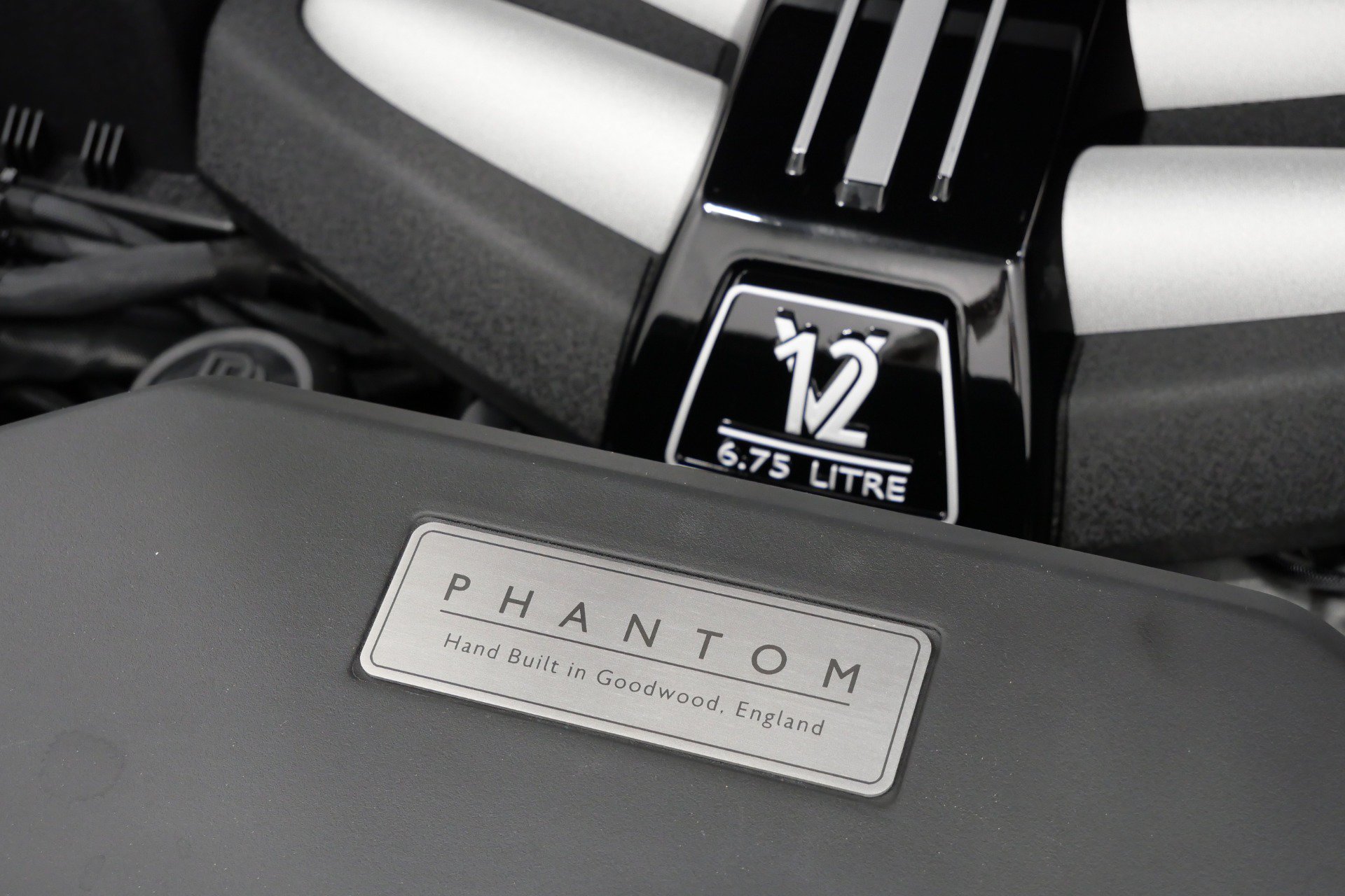 Used 2019 Rolls-Royce Phantom Sedan RWD image 45