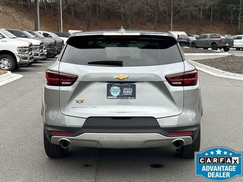 Used 2025 Chevrolet Blazer LT image 4