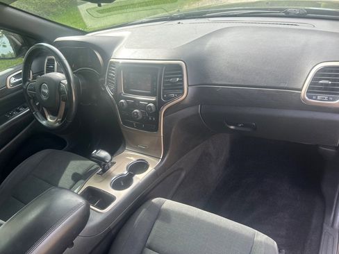 Used 2014 Jeep Grand Cherokee Laredo w/ Quick Order Package 23E AWD/4WD image 19