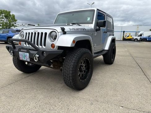 Used 2008 Jeep Wrangler Sahara AWD/4WD image 5