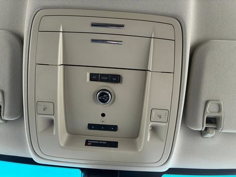 Used 2020 Chevrolet Suburban Premier image 13