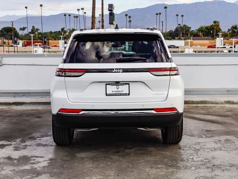 New 2025 Jeep Grand Cherokee Laredo X w/ Luxury Tech Group I image 8