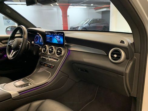 Used 2022 Mercedes-Benz GLC 300 4MATIC w/ AMG Line image 68