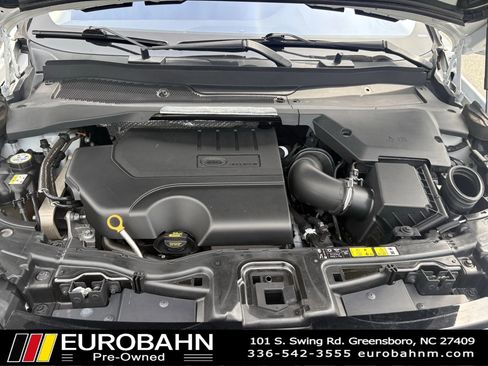 Used 2020 Land Rover Discovery Sport SE AWD/4WD image 34