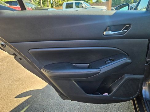 Used 2021 Nissan Altima 2.5 SR w/ SR Premium Package image 13