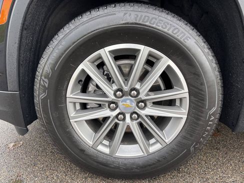 Used 2023 Chevrolet Traverse LT AWD/4WD image 5