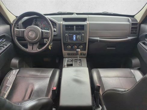 Used 2012 Jeep Liberty Sport image 22