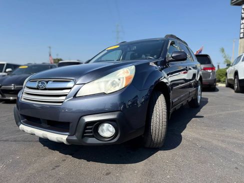 Used 2014 Subaru Outback 2.5i Limited w/ Moonroof Package AWD/4WD image 10