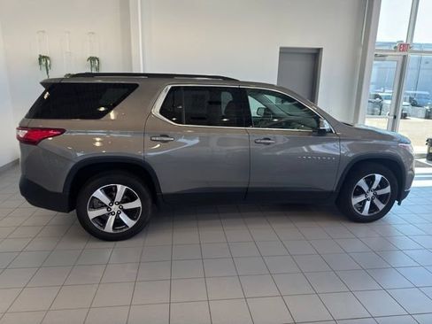 Used 2019 Chevrolet Traverse LT w/ LT Premium Package AWD/4WD image 40