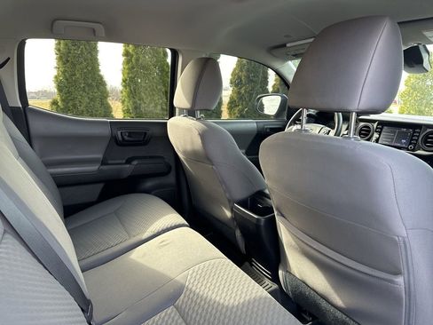 Certified 2022 Toyota Tacoma SR image 29