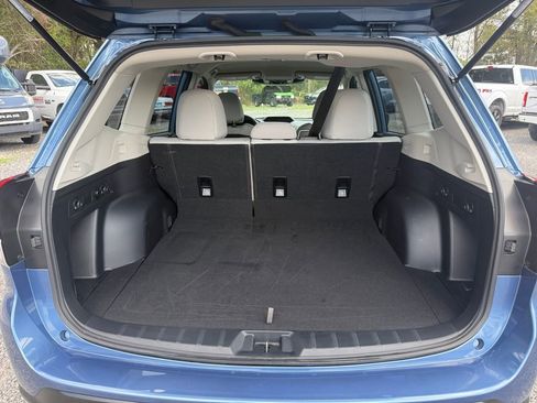 Used 2023 Subaru Forester AWD/4WD image 30