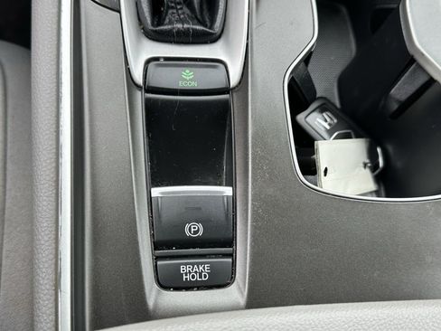 Used 2020 Honda Accord EX image 30