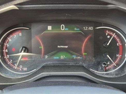 Used 2025 Toyota RAV4 XLE FWD image 11