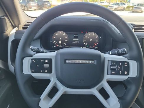 New 2026 Land Rover Defender 130 X-Dynamic SE AWD/4WD image 28