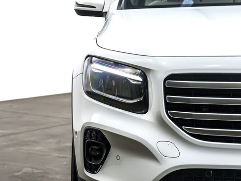 Certified 2025 Mercedes-Benz GLB 250 image 16