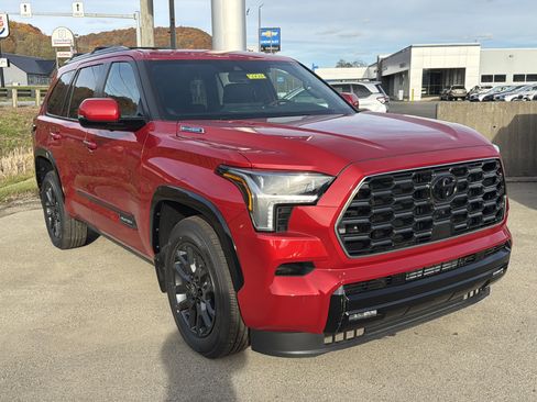 New 2026 Toyota Sequoia Platinum AWD/4WD image 2