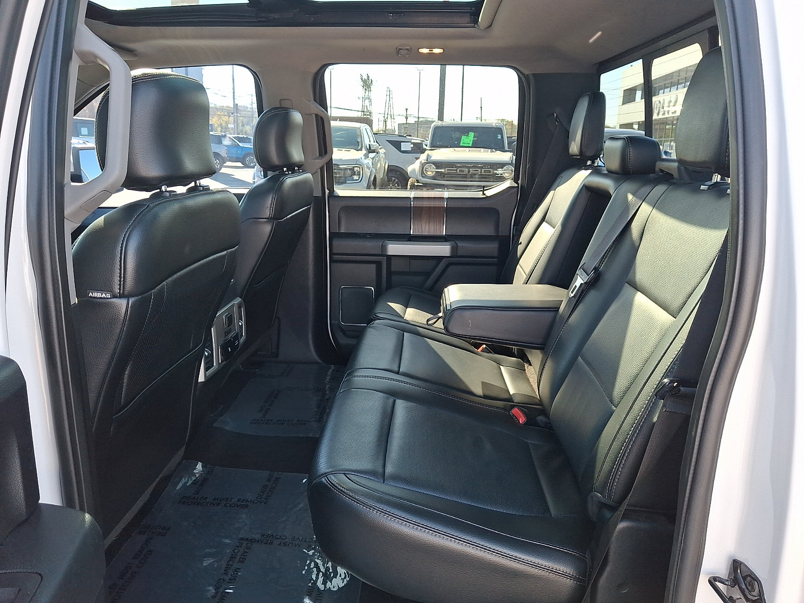 Used 2017 Ford F150 Lariat w/ Equipment Group 502A Luxury AWD/4WD image 10