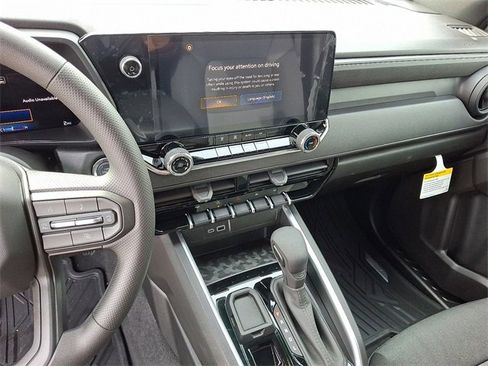 New 2026 Chevrolet Colorado W/T image 7