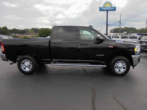 Used 2022 RAM 2500 Tradesman AWD/4WD image 2