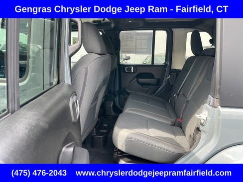 Used 2024 Jeep Wrangler Unlimited w/ Convenience Group AWD/4WD image 36