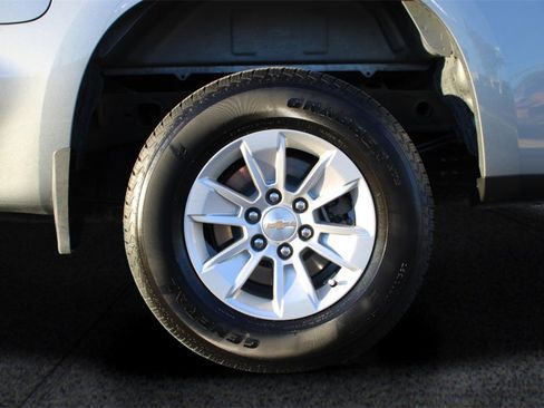 Used 2025 Chevrolet Silverado 1500 LT image 13