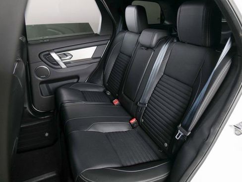 Used 2025 Land Rover Discovery Sport Dynamic SE image 5