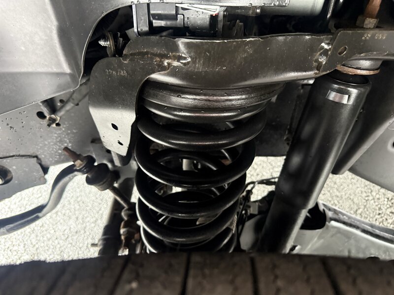 Used 2022 RAM 2500 Tradesman w/ Chrome Appearance Group RWD image 46