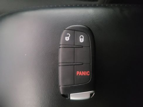 Used 2019 Dodge Journey SE w/ Connectivity Group FWD image 32