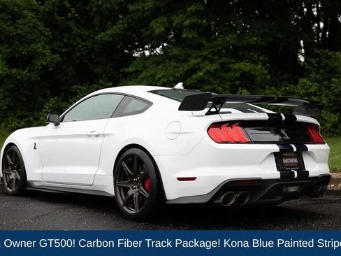 Used 2021 Ford Mustang Shelby GT500 w/ Carbon Fiber Track Pack RWD image 2