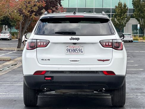 Used 2024 Jeep Compass Trailhawk image 5