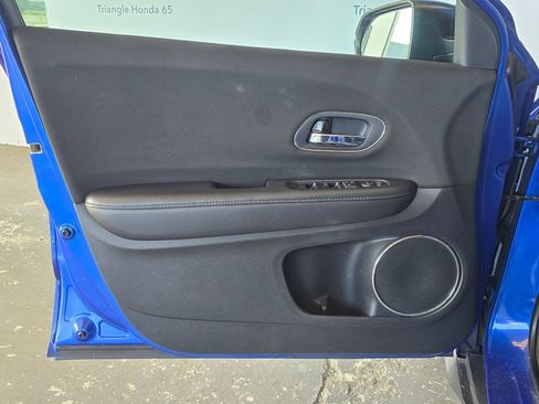 Used 2018 Honda HR-V EX image 33