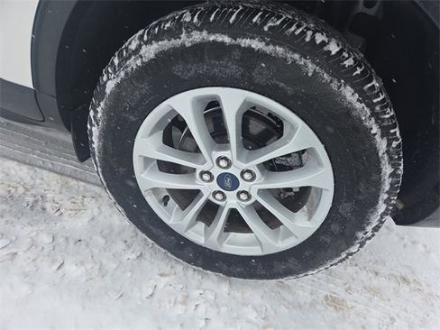 Certified 2022 Ford Escape SE w/ Cold Weather Package image 28