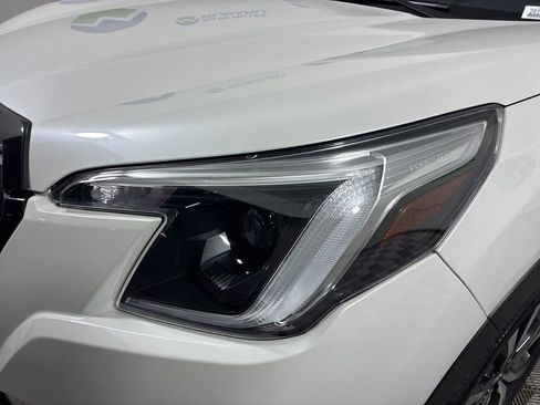 Certified 2023 Subaru Forester Limited AWD/4WD image 4