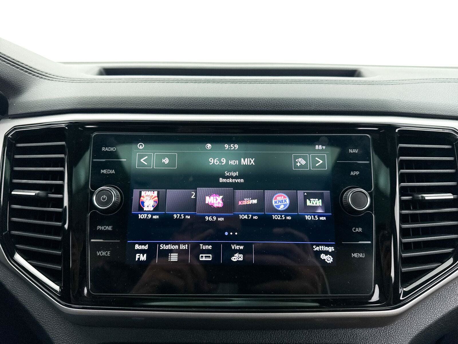 Used 2020 Volkswagen Atlas Cross Sport SEL FWD image 6