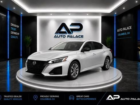 Used 2025 Nissan Altima 2.5 S FWD image 1