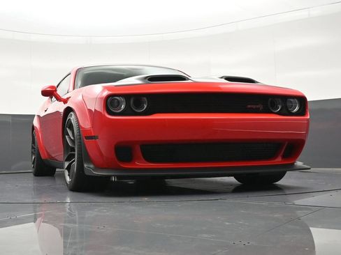 Used 2023 Dodge Challenger SRT Hellcat RWD image 33