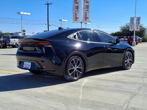 Certified 2025 Toyota Prius LE image 5