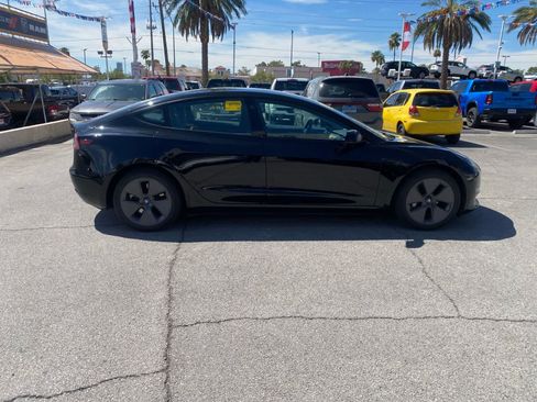 Used 2023 Tesla Model 3 Standard Range RWD image 4