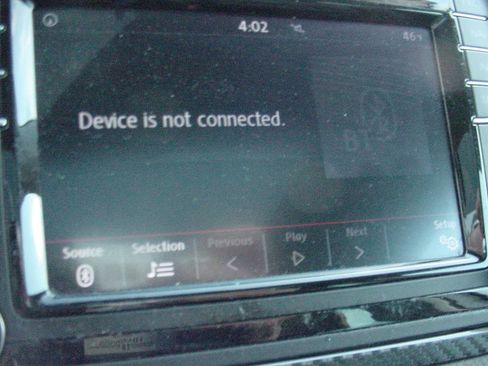 Used 2017 Volkswagen Tiguan Sport image 18