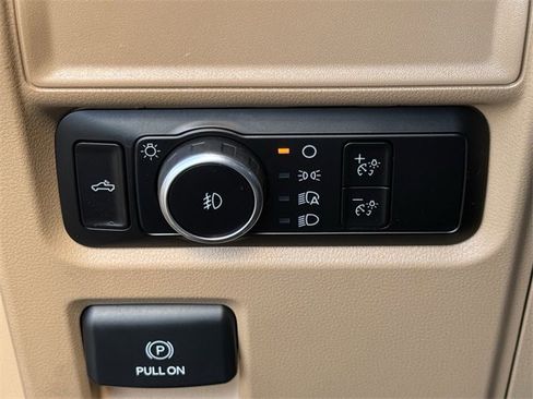 Used 2023 Ford F150 XLT image 22