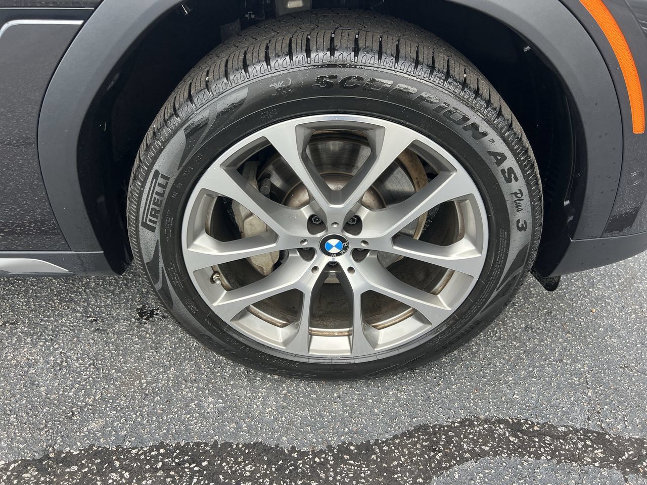 Used 2021 BMW X6 xDrive40i w/ Executive Package AWD/4WD image 13