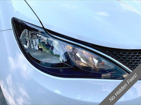 Used 2021 Chrysler Voyager Lxi FWD image 27