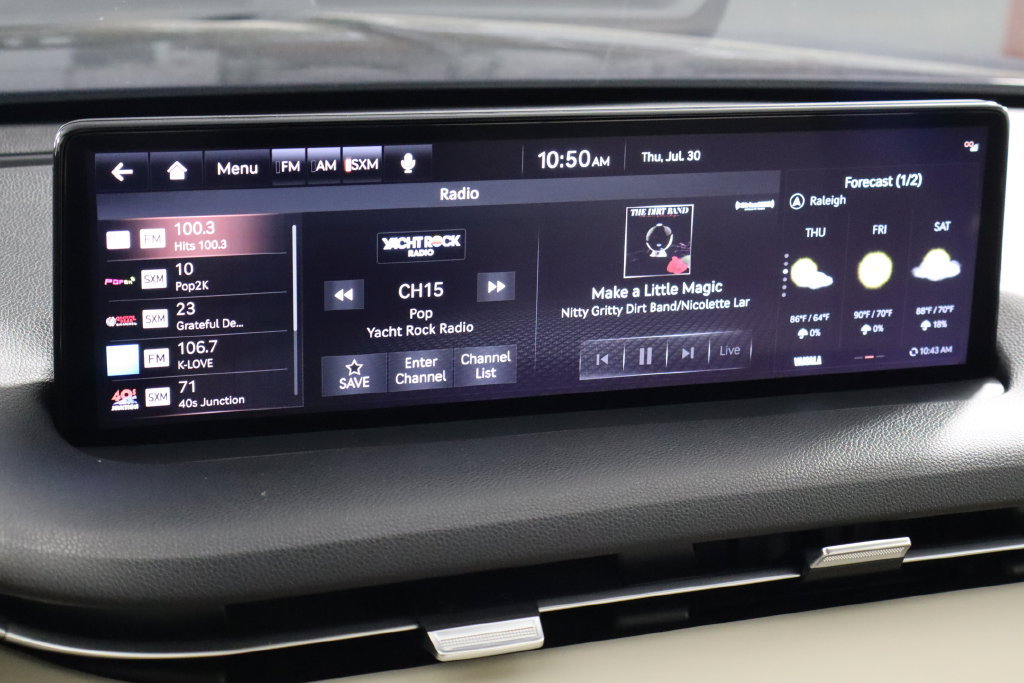Used 2023 Genesis GV70 2.5T AWD/4WD image 30