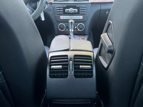 Used 2013 Mercedes-Benz C 250 Sedan image 43