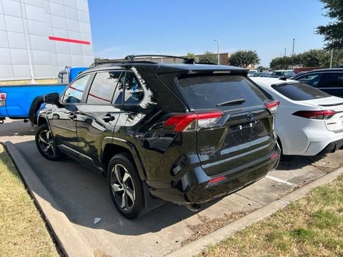 Used 2023 Toyota RAV4 SE w/ Weather & Moonroof Package AWD/4WD image 7
