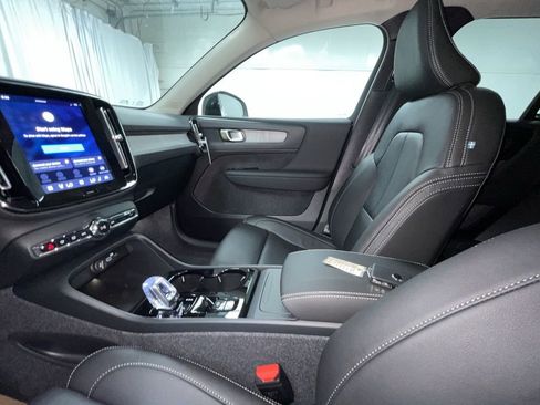 New 2026 Volvo XC40 B5 Plus w/ Protection Package Premier image 7