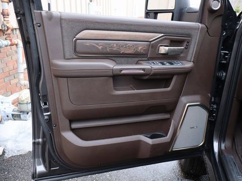 Used 2025 RAM 3500 Longhorn image 11